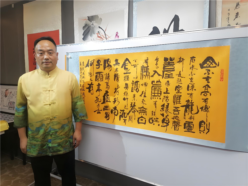 <strong>【当代书画家徐磊】墨韵绘华章 书画展才情</strong>