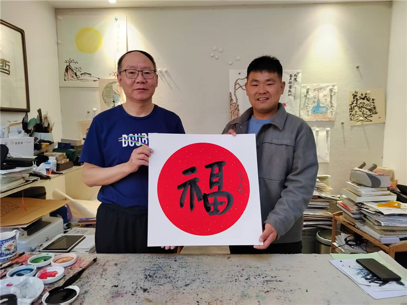 <strong>毛坤先生走进王家春教授工作室交流学习优秀传统文化</strong>